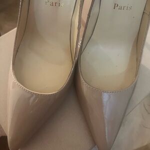 Women's Louboutin Nude Patent Pointed-Toe Heels